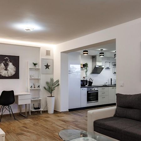 Hillside Apartment Volosko Abbazia Esterno foto