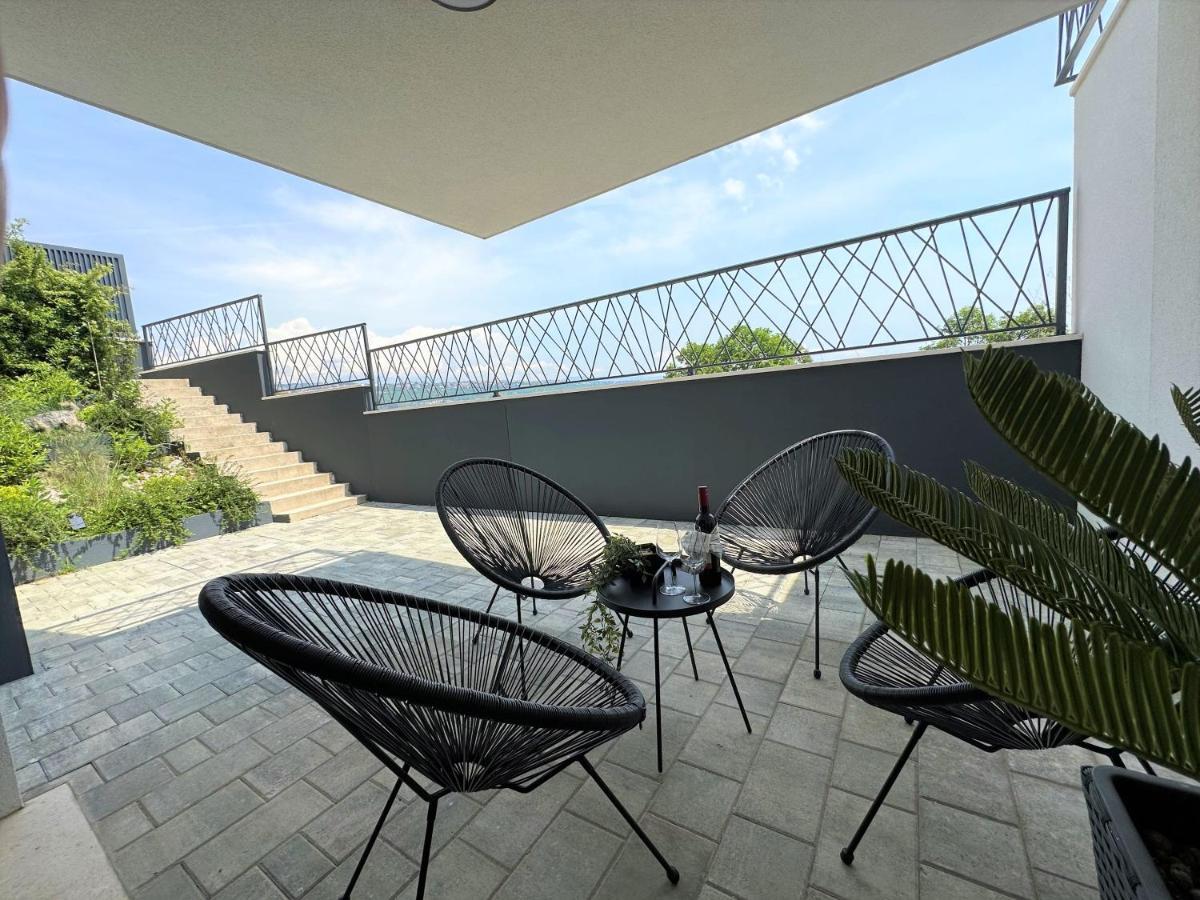 Hillside Apartment Volosko Abbazia Esterno foto